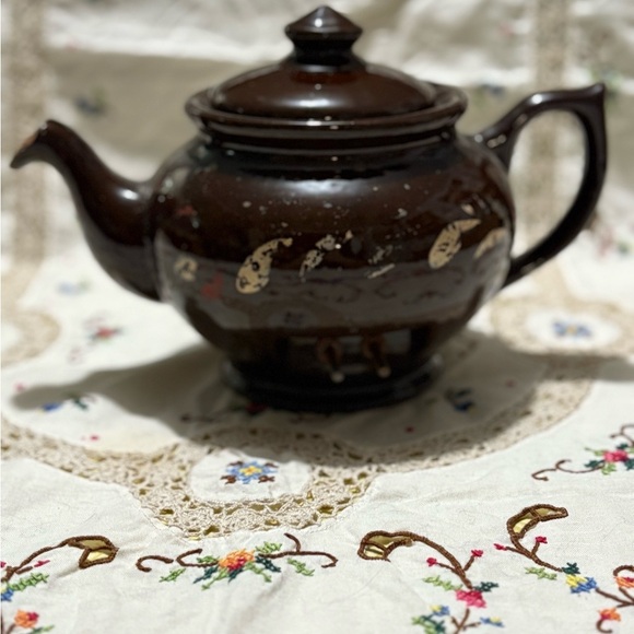 Vintage Wierstead Elegant Brown Teapot - Picture 1 of 11